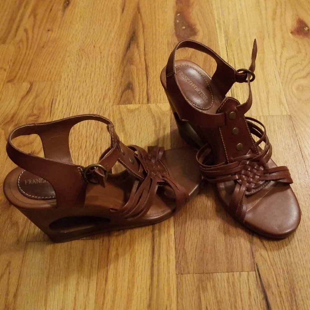 Franco Fortini brown wedges